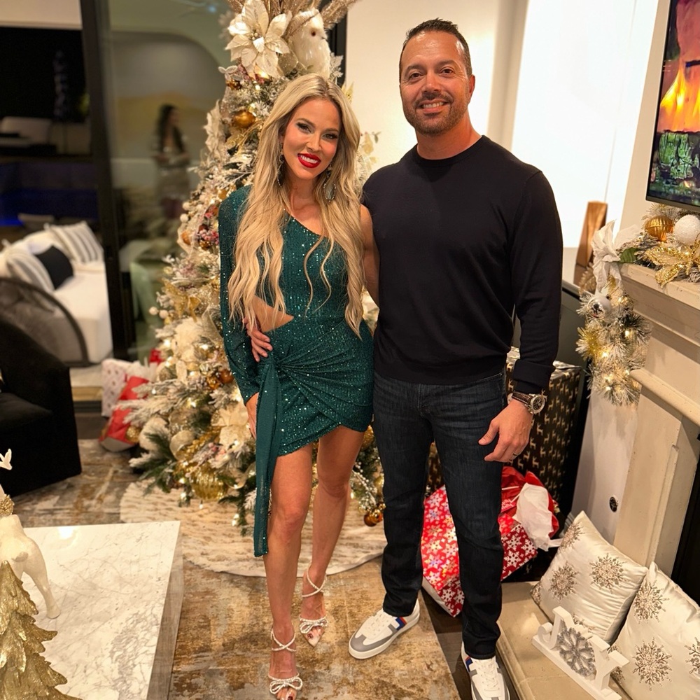 Green Sequin One-Shoulder Dress 🎄with Side cutout